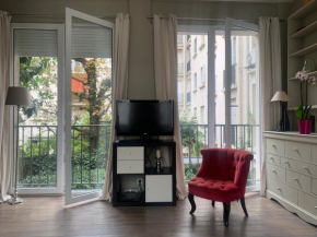 Porte Maillot-Charming and calm studio at Neuilly